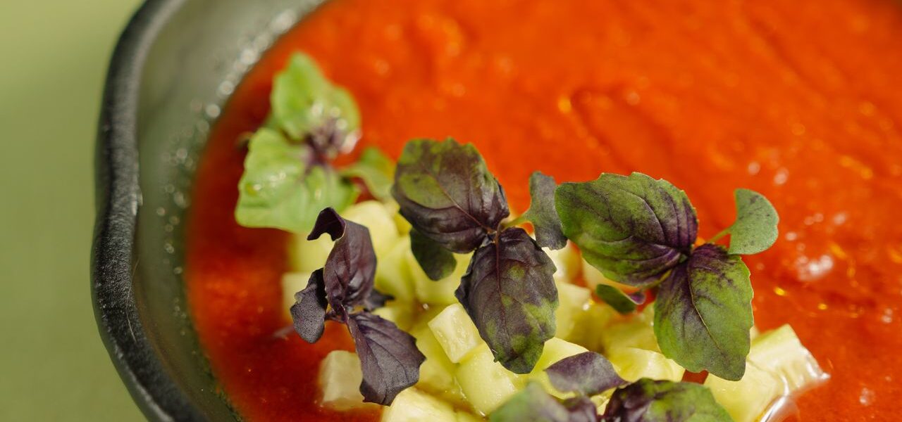 Gazpacho andaluz tradicional